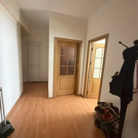 In Baku 70.0 m² apartment is for sale - Image 2