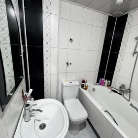 In Khirdalan 85.0 m² apartment is for sale - Image 6