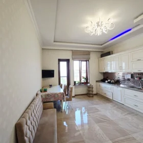 In Baku 178.0 m² apartment is for sale - Image 5