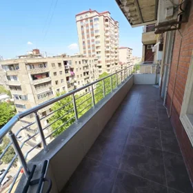 In Baku 178.0 m² apartment is for sale - Image 9