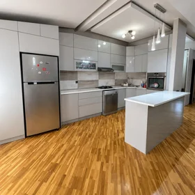 In Baku 81.0 m² apartment is for rent - Image 2