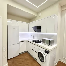 In Baku 70.0 m² apartment is for rent - Image 9