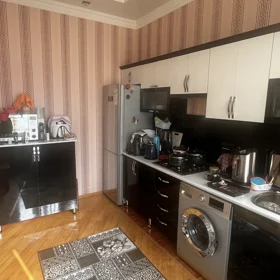 In nan 200.0 m² house with 4.0 rooms is for sale - Image 3
