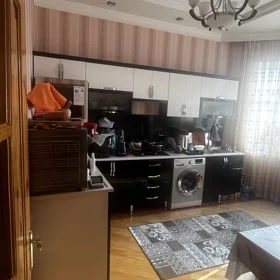 In nan 200.0 m² house with 4.0 rooms is for sale - Image 5