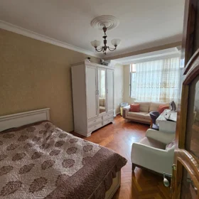 In Baku 74.0 m² apartment is for sale - Image 8