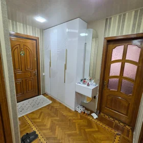 In Baku 74.0 m² apartment is for sale - Image 9