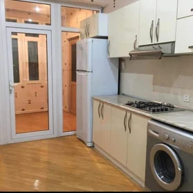 In Baku 900.0 m² apartment is for rent - Image 3