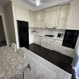 In Baku 160.0 m² apartment is for rent - Image 9