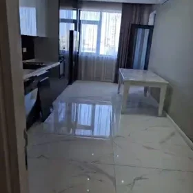 In Baku 136.0 m² apartment is for rent - Image 10