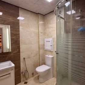 In Baku 80.0 m² apartment is for rent - Image 3