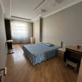 In Baku 126.0 m² apartment is for rent - Image 6