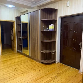 In Baku 120.0 m² apartment is for rent - Image 3
