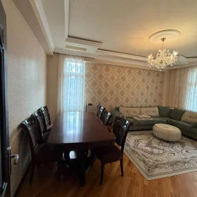 In Baku 130.0 m² apartment is for rent - Image 4