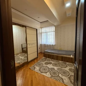 In Baku 130.0 m² apartment is for rent - Image 8