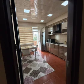 In Baku 130.0 m² apartment is for rent - Image 9