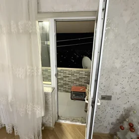 In Khirdalan 85.0 m² apartment is for rent - Image 9