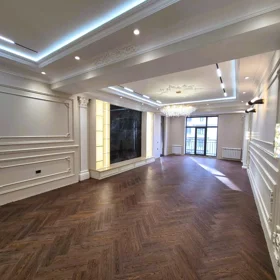 In Baku 225.0 m² apartment is for sale - Image 7