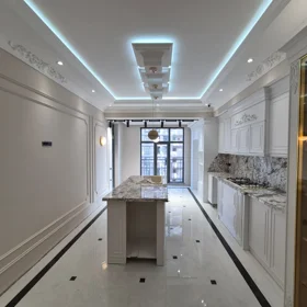 In Baku 225.0 m² apartment is for sale - Image 10