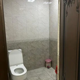 In Baku 70.0 m² apartment is for sale - Image 8