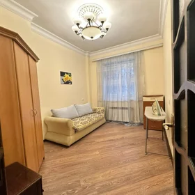 In Baku 100.0 m² apartment is for rent - Image 8