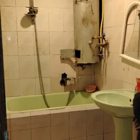 In Baku 70.0 m² apartment is for sale - Image 8