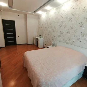 In Baku 130.0 m² apartment is for rent - Image 2