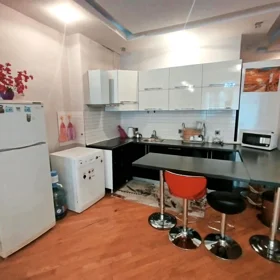 In Baku 130.0 m² apartment is for rent - Image 6