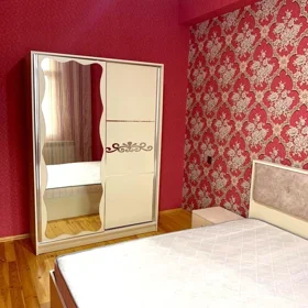 In Baku 70.0 m² apartment is for rent - Image 3