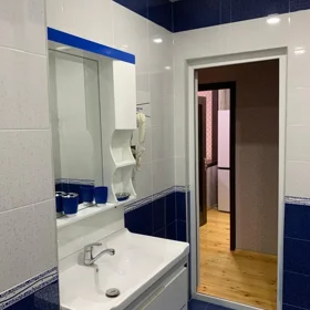 In Baku 70.0 m² apartment is for rent - Image 7