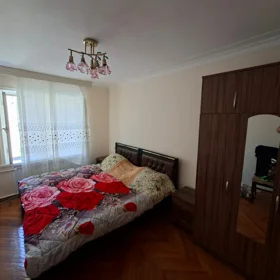 In Baku 80.0 m² apartment is for rent - Image 3