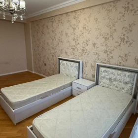 In Baku 110.0 m² apartment is for rent - Image 2