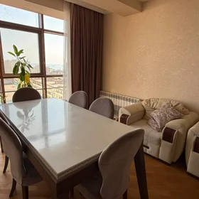 In Baku 110.0 m² apartment is for rent - Image 3