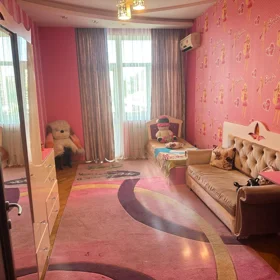 In Baku 140.0 m² apartment is for rent - Image 7
