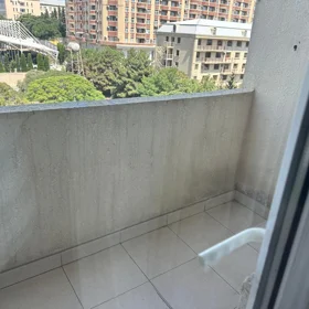 In Baku 140.0 m² apartment is for rent - Image 8