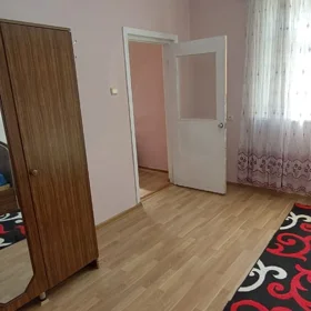 In Baku 70.0 m² house with 2.0 rooms is for rent - Image 4