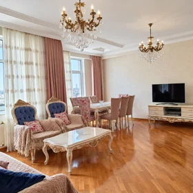 In Baku 116.0 m² apartment is for sale - Image 5