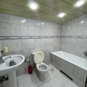 In Baku 80.0 m² apartment is for rent - Image 10