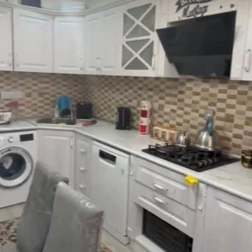 In Khirdalan 90.0 m² apartment is for sale - Image 5