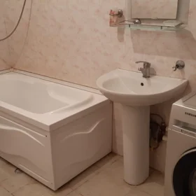 In Baku 65.0 m² apartment is for rent - Image 9