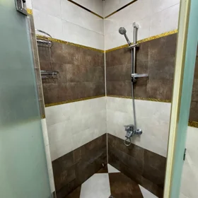 In Binəqədi rayonu 100.0 m² apartment is for sale - Image 7