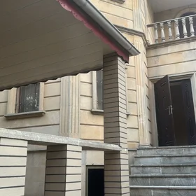 In Baku 370.0 m² house with 7.0 rooms is for sale - Image 4
