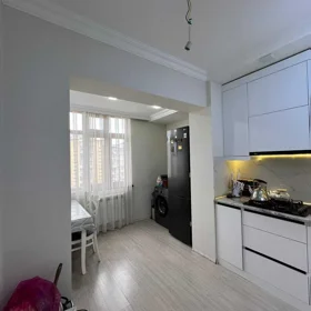 In Baku 86.0 m² apartment is for rent - Image 8