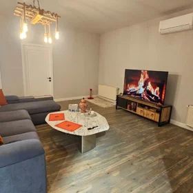 In Baku 400.0 m² house with 9.0 rooms is for rent - Image 6