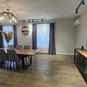 In Baku 400.0 m² house with 9.0 rooms is for rent - Image 9