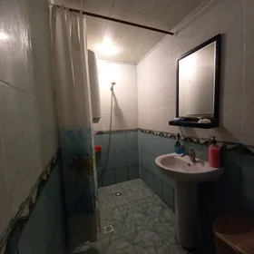 In Baku 72.0 m² apartment is for sale - Image 9