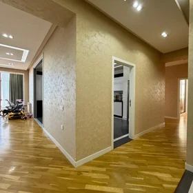In Baku 165.0 m² apartment is for sale - Image 2