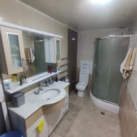 In Baku 95.0 m² apartment is for sale - Image 9