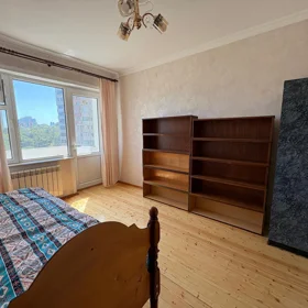 In Baku 100.0 m² apartment is for rent - Image 2