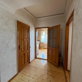 In Baku 100.0 m² apartment is for rent - Image 8