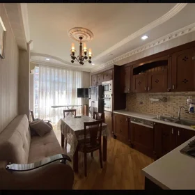 In Baku 130.0 m² apartment is for rent - Image 8